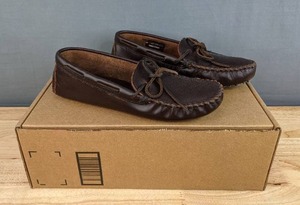 lot 63E image: Minnetonka Moccasin Mens Classic Driver Loafer Size 10.5 N