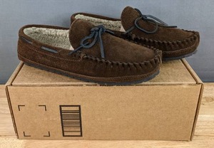 lot 70E image: Minnetonka Moccasins Mens Size 8.5 N