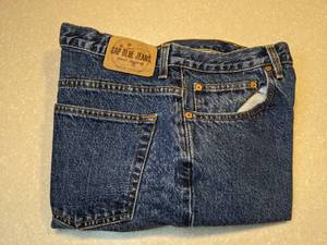 lot 402 image: Classic Gap Womens Jeans Size 14 Ankle P