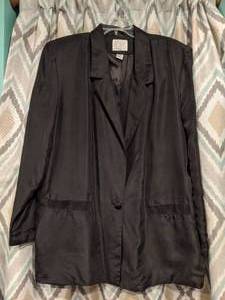 lot 412 image: New Sharp Looking Womens Good Work Clothes Blazer Black Missy 16 P