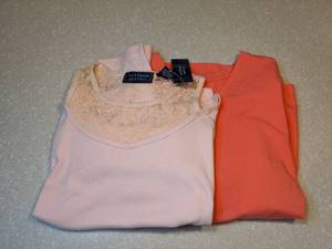 lot 421 image: New Allison & Brittney d & c Essentials Womens Tops Pink Peach Size Medium P
