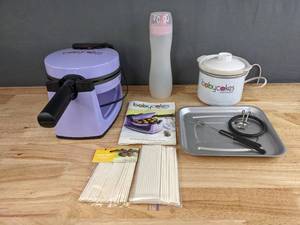 lot 102 image: Babycakes Cake Pops Maker and Accessories H
