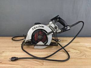 lot 71 image: Skilsaw 7 14 Circular Saw H