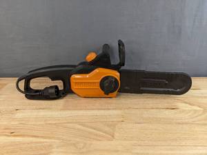 lot 167 image: Worx Wg309 8 Amp 10 Electric Pole Saw H