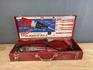 lot 156 image: Milwaukee Heavy Duty Sawmill H