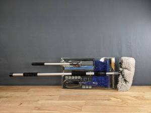 lot 157 image: New Auto XS Premium Auto Cleaning Kit H