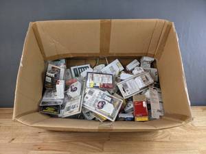 lot 135 image: A Variety of Home Improvement Items Including Fan Control and Dimmer, Remote Dimmers, Timer Switches and More  H