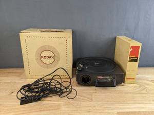 lot 180 image: Kodak Carousel 750 Projector & Kodak 80 Slide Tray H