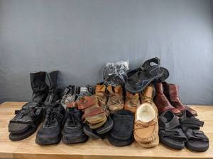 lot 230 image: Assortment of MensWomens Shoes and Sandals Sizes 8.5-12 H