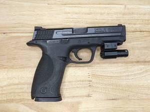 lot 2B image: Beautiful Smith & Wesson M&P 40 Full-Size Centerfire Pistol .40 Caliber 15 Round Capacity with Laser S