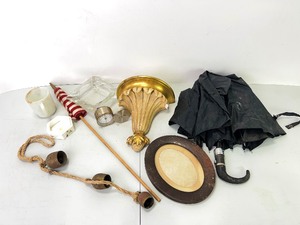 lot 213 image: Vintage Odds & Ends