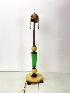 lot 222 image: Antique Jade Stone Lamp
