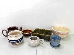 lot 235 image: Vintage Pottery Planters