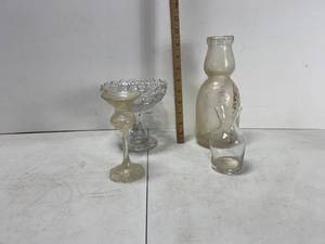 lot 187 image: MILK GLASS BOTTLE SAFE MILK FOR BABIES CANDY DISH AND VASES