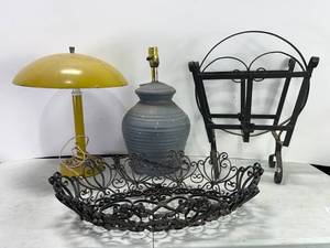 lot 60 image: LAMPS AND METAL DECOR