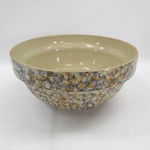 lot 36 image: Vintage 10.25 Spongeware Mixing Bowl