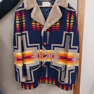 lot 105 image: Amazing Vintage 1970s Pendelton High Grade Western Wear Jacket (40)