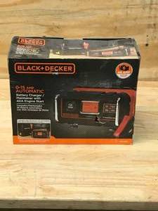 lot 39 image: Black  Decker 0-15 Amp Battery ChargerMaintainer with 40A Engine Start