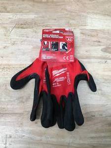 lot 74 image: Milwaukee 48-22-8927 Cut Level 2 Nitrile Dipped Gloves Size Large
