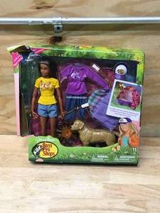 lot 82 image: Bass pro shop play set for girls