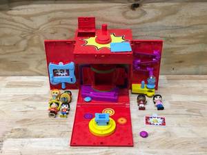 lot 90 image: Ryans Mystery Playdate Play Set