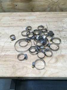 lot 141 image: Lot of various heavy duty hose clamps