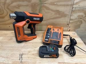 lot 102 image: RIDGID Cordless Butane Heat Gun with Charger and 2.0Ah Battery