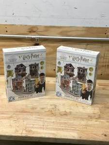 lot 199 image: Lot of 2 - Harry Potter Diagon Alley 3D Puzzle