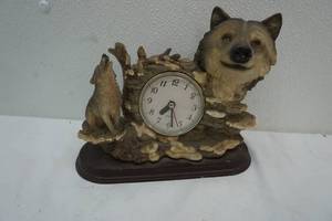 Wolf Clock