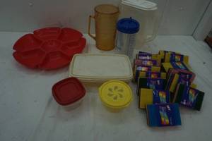 Variety of Plastic Kitchenware & scrubbers