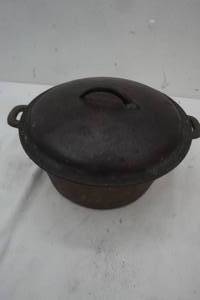 Cast Iron Dutch Oven
