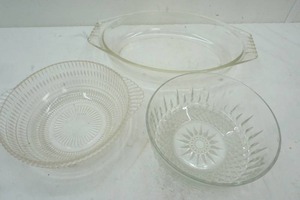 3 Glass Bowls