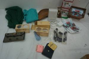 2 Mesh Bags, Christmas baggies, Makeup brushes, Wallet and more