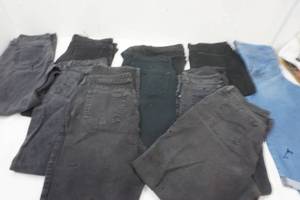 Variety of Womens Size 16 Used jeans and 2 pairs of Capris