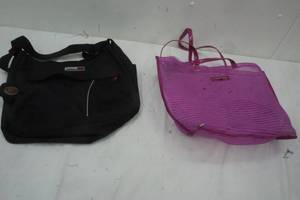 2 hand bags