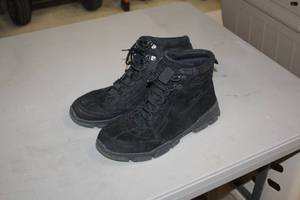 lot 817 image: American Exchange Size 12 Mens Boots