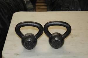 lot 758 image: Lot of (2) Power Systems 10-lb Kettle Balls