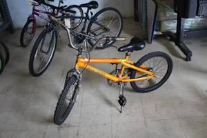 lot 851 image: Magna 16 Boys Single-speed BMX Bike 12 Orange Frame