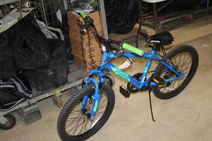 lot 858 image: BCA Cross Fire 16 Boys 6-speed Trail Bike 14 BlueBrownBlack Frame