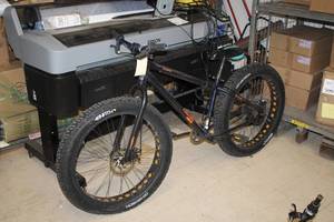 lot 873 image: Fracture Fat Tire 22 Boys Trail Bike 16 BlackOrange Frame