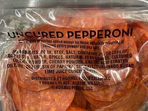 lot 8 image: Uncured Pepperoni 4 X 8oz Packets
