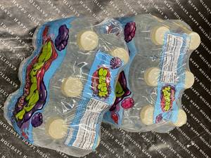 lot 27 image: Splash Wild Berry Flavored Water 12 pack