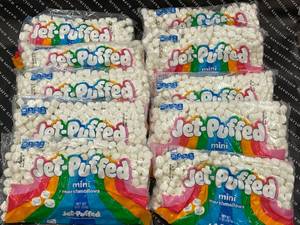lot 239 image: Jet Puffed Minis 10 Bags