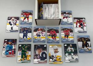 lot 4 image: Misc. Hockey Cards