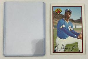 lot 6 image: 1989 Bowman KEN GRIFFEY JR Rookie Card (In Protective Sleeve)