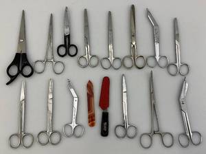 lot 68 image: Misc. Vintage Scissors & More