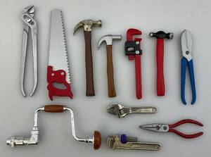 lot 168 image: Misc. Vintage Miniature Metal Childrens Toy Tools