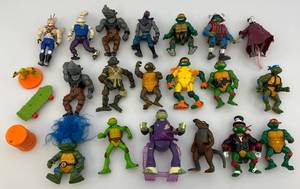 lot 228 image: Vintage TMNT & More