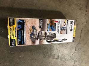 Shark Rotator Lift-Away ADV Bagless Corded Upright Vacuum with DuoClean PowerFins and Self-Cleaning Brushroll in Gray - LA502   Customer Returns See Pictures