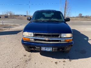 lot 7 image: 2003 Chevrolet S-10